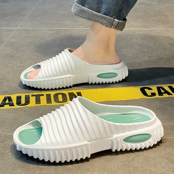 Новые мужские сандалии 2024, летние классические нескользящие дышащие тапочки для ванной, однотонная простая универсальная уличная мужская обувь