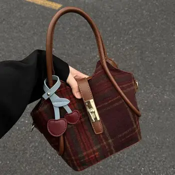 Однотонная сумка на одно плечо в стиле ретро с вишневой подвеской, сумка через плечо из искусственной кожи, Шерстяная ткань, Клетчатая сумка из шерстяной ткани, женская сумка-тоут