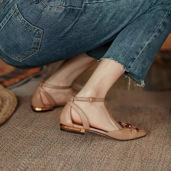 Женские босоножки на плоской подошве, сандалии с квадратным носком и пряжкой на щиколотке в стиле ретро, модные модельные туфли на низком каблуке, женская летняя обувь