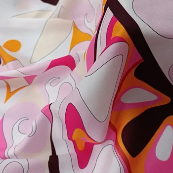 Материалы из полиэстеровой ткани на заказ Европейский бренд Цветной Узор Ткань с цифровой печатью Весеннее платье Рубашка Ткани ручной работы DIY
