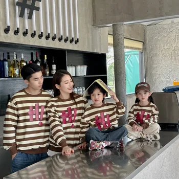Семейная одежда в корейском стиле для мамы, папы и детей, одинаковые толстовки из хлопка с длинными рукавами, модные футболки для девочек и мальчиков