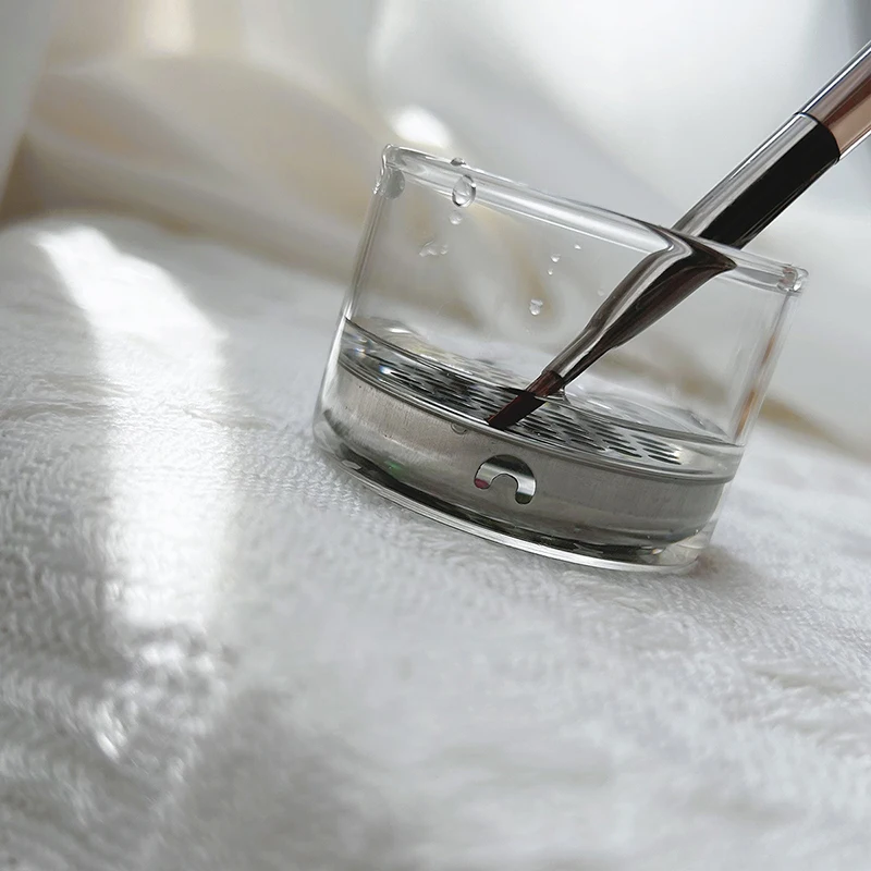 Стаканчик для Ногтей Crystal Glass Wash Pen для Порошковой Жидкой Стирки И Хранения Декора Ногтей с Сеткой из Нержавеющей Стали и Бамбуковой Крышкой - 4